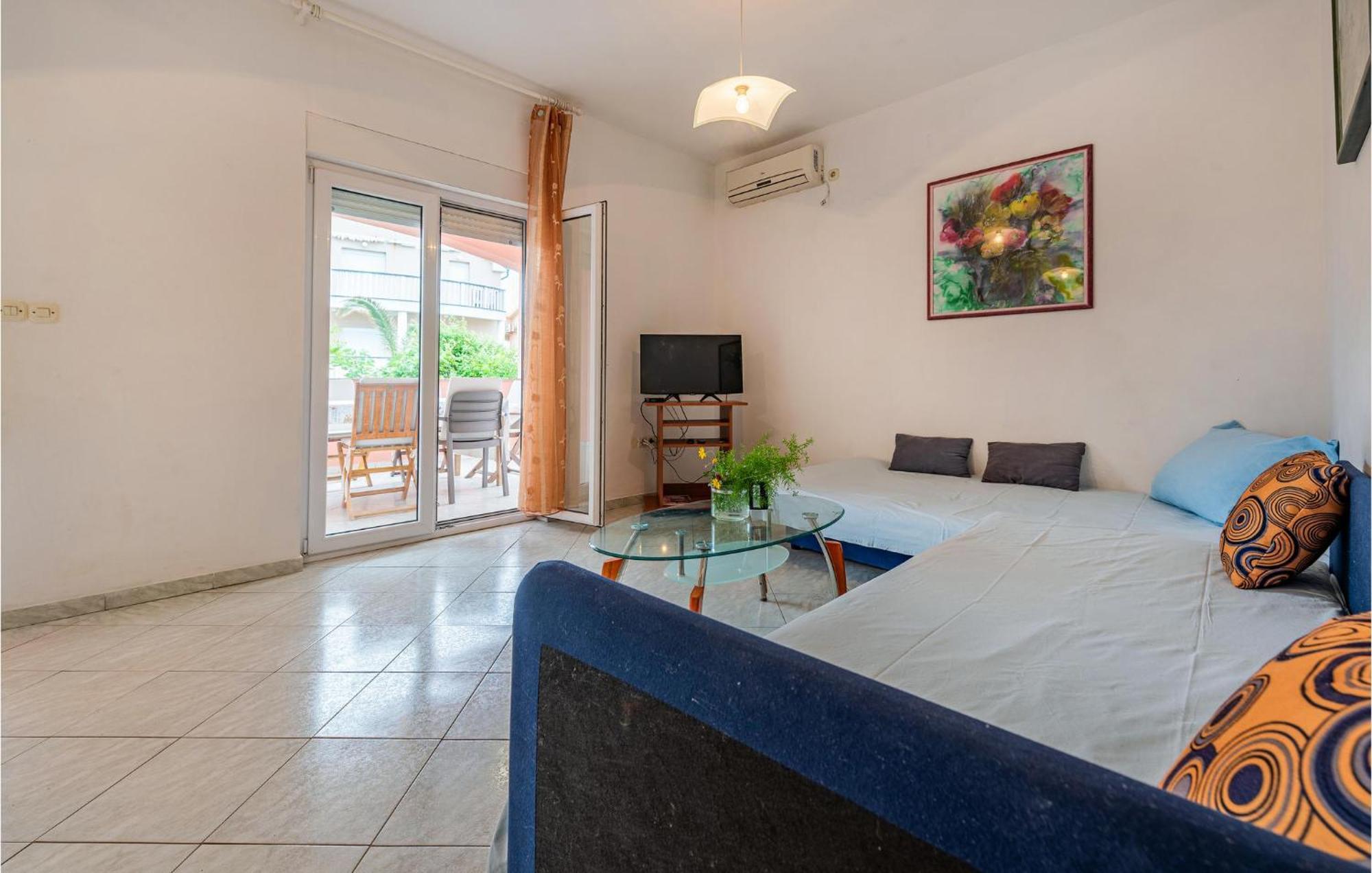 Lovely Apartment In Vir With Kitchen 外观 照片