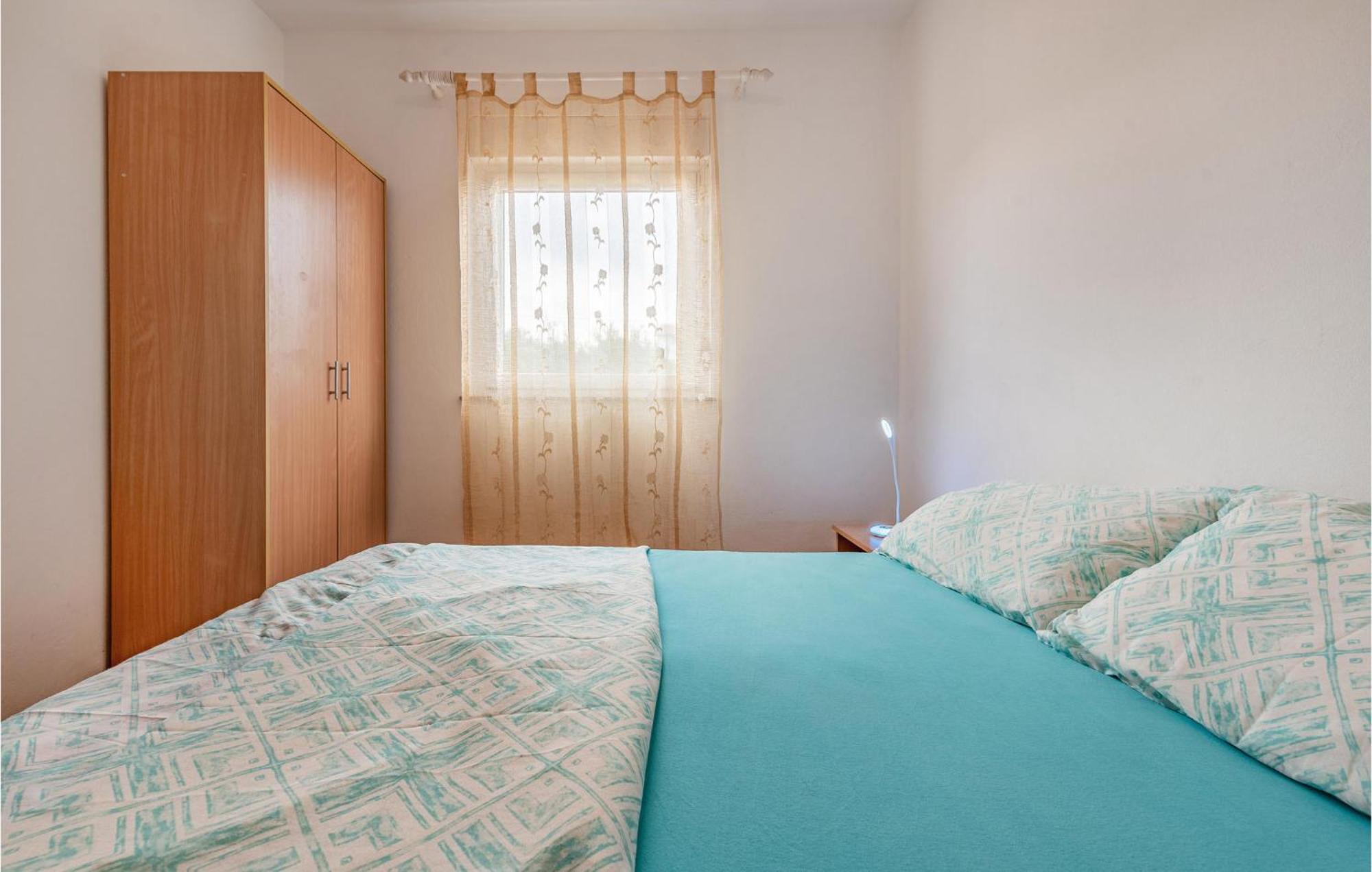 Lovely Apartment In Vir With Kitchen 外观 照片